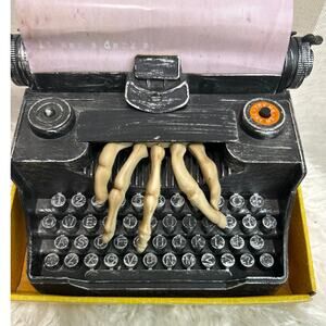 SPOOKY VILLAGE ANIMATED RETRO TYPEWRITER Skeleton Hand Light Effect LED 2019
